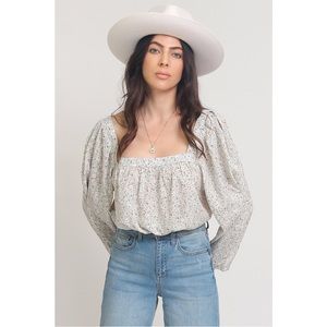 Square neck floral puff sleeve blouse